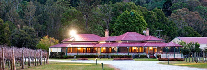 Book your accommodation near O’Reilly’s Vineyard here